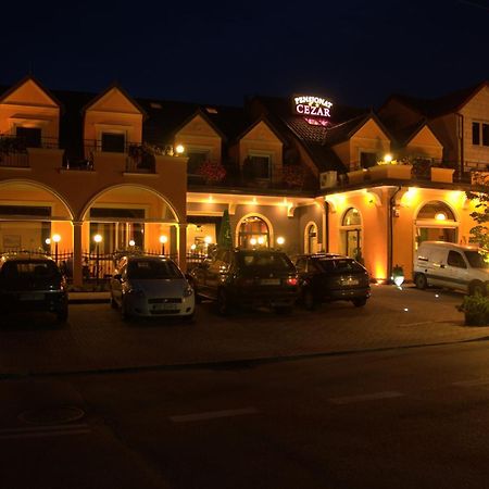 Pensjonat Cezar Siemiatycze Exterior foto