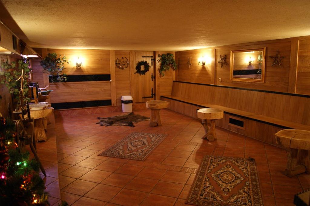 Pensjonat Cezar Siemiatycze Exterior foto